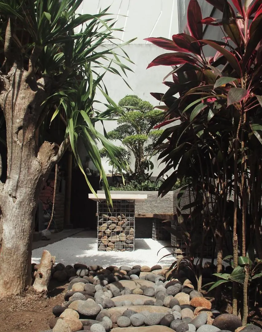 Nuka Beach Inn Tuban  Hostel Kuta (Bali)